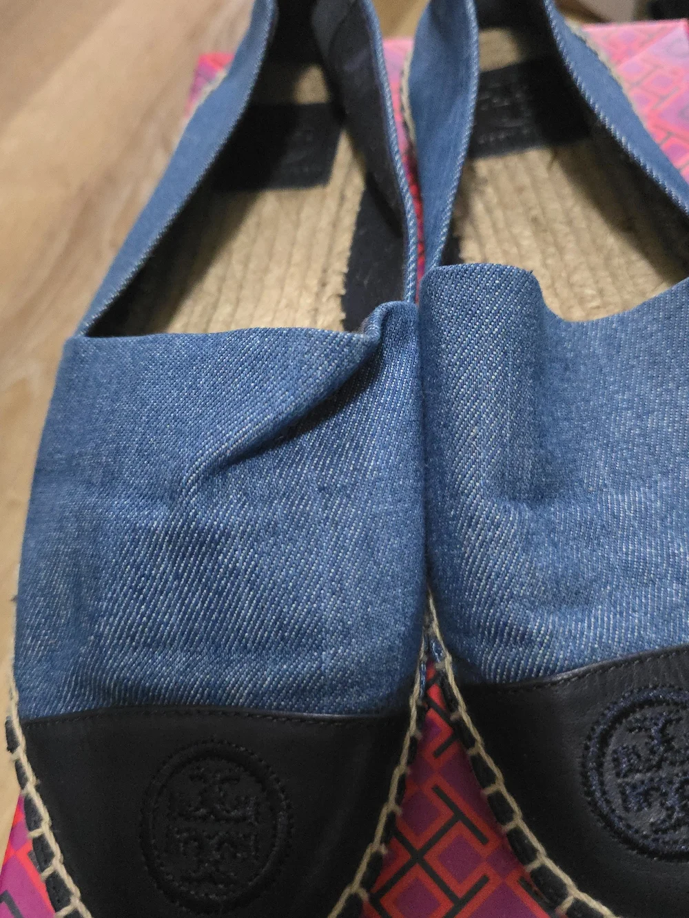 Tory Burch caps contrast black